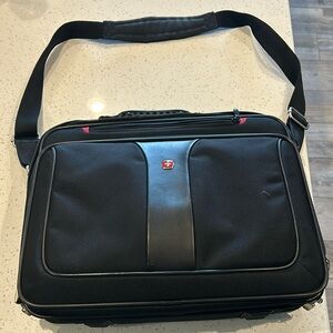 Swiss Gear Over the Shoulder Laptop Bag